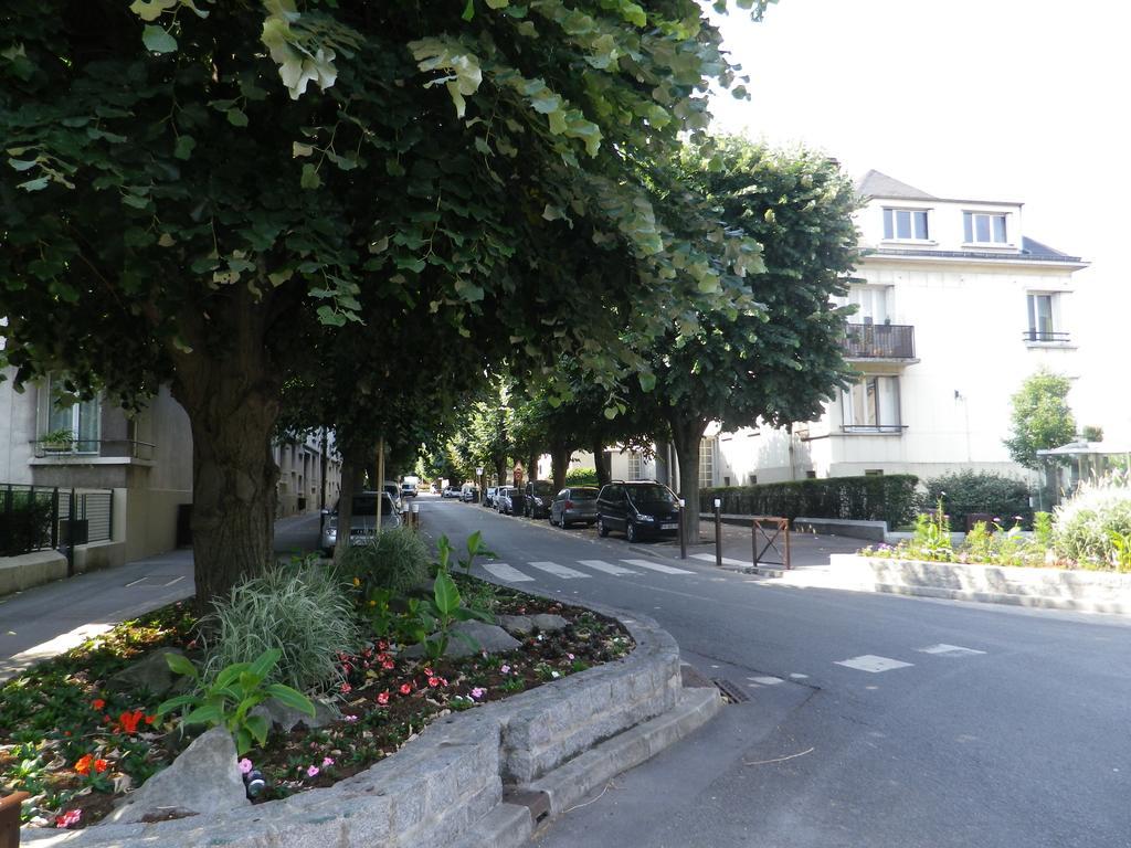 Le Studio 1517 Le Kremlin-Bicetre Bagian luar foto
